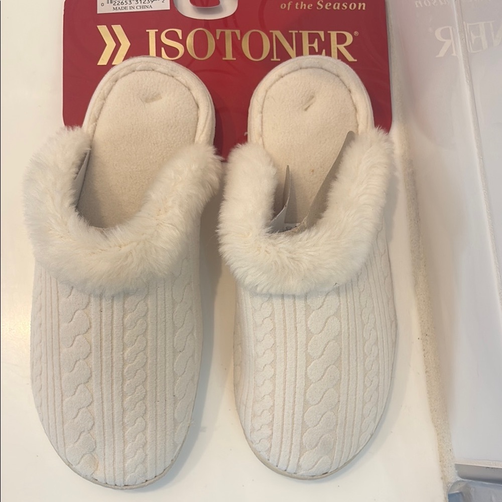 Isotoner  comfort slippers. Size 6.5-7